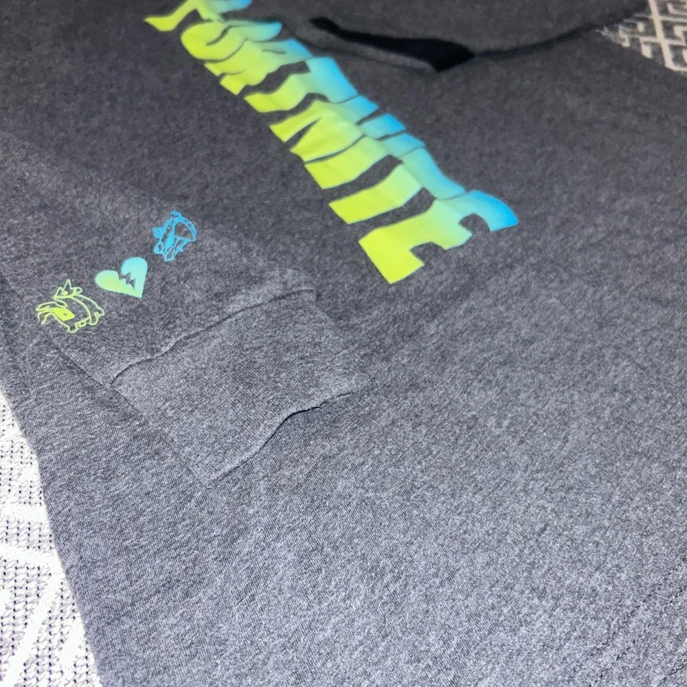 XL Fortnite long sleeve t-shirt - Picture 3 of 4